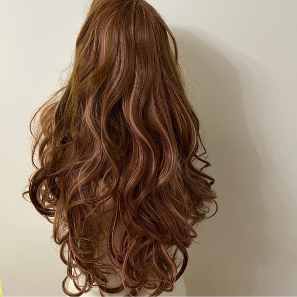 SALE pre-owned brown/pink wig - Picture 2 of 3